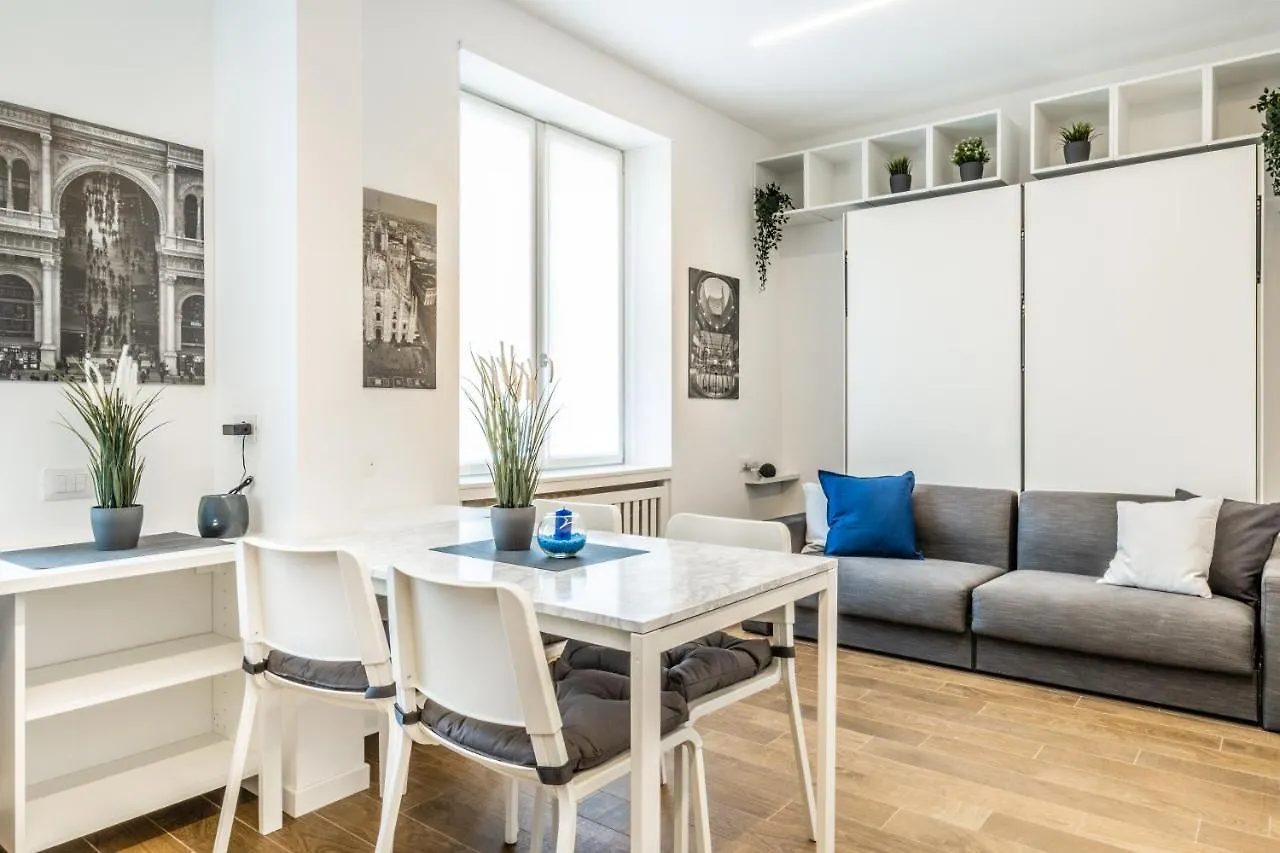Apartament City Life House-Blue San Siro & Duomo Mediolan