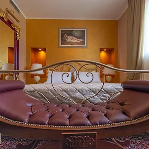 Luisa Rooms&breakfast , Peschiera del Garda Italia